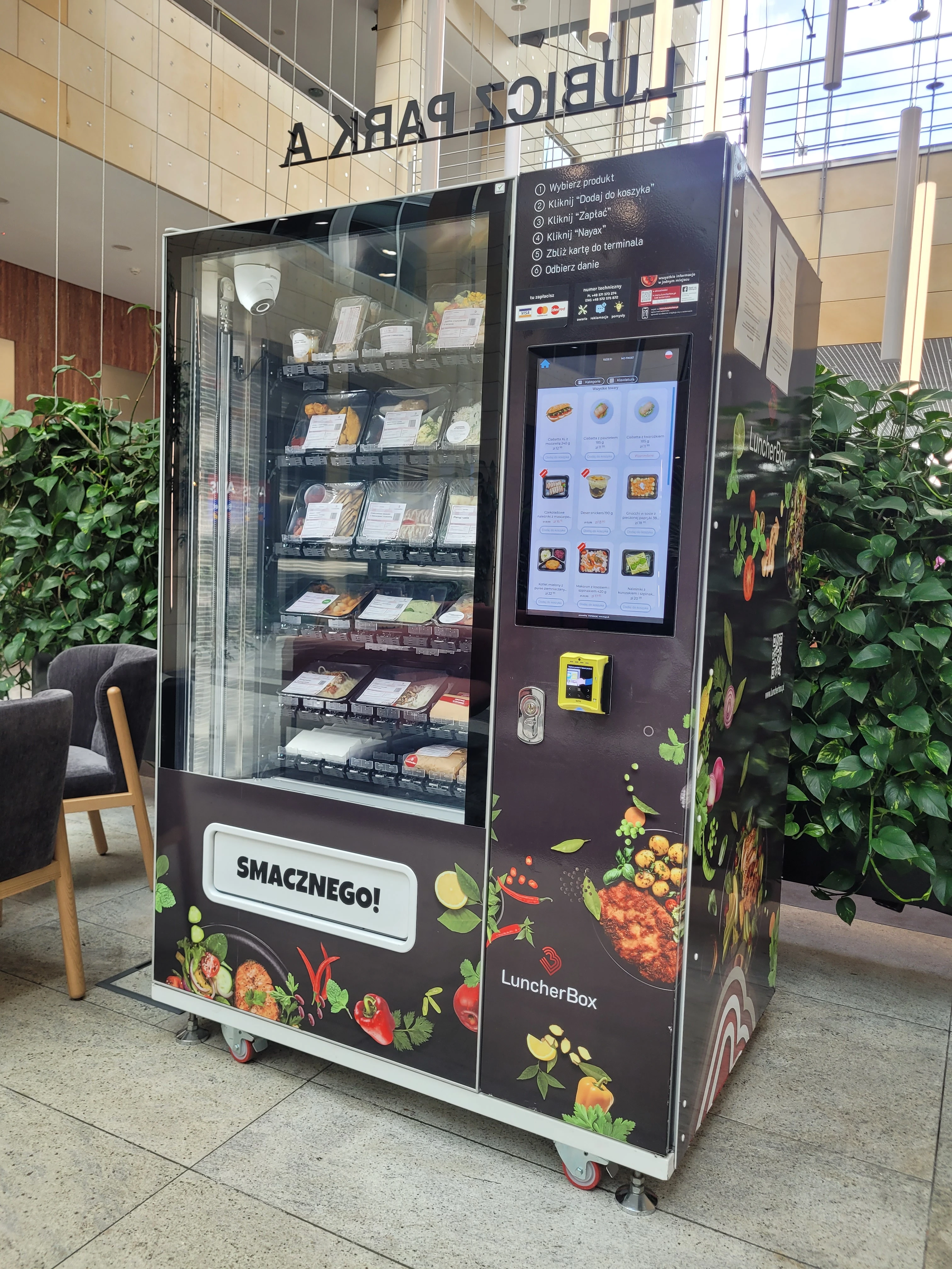 Automat LuncherBox z posiłkami