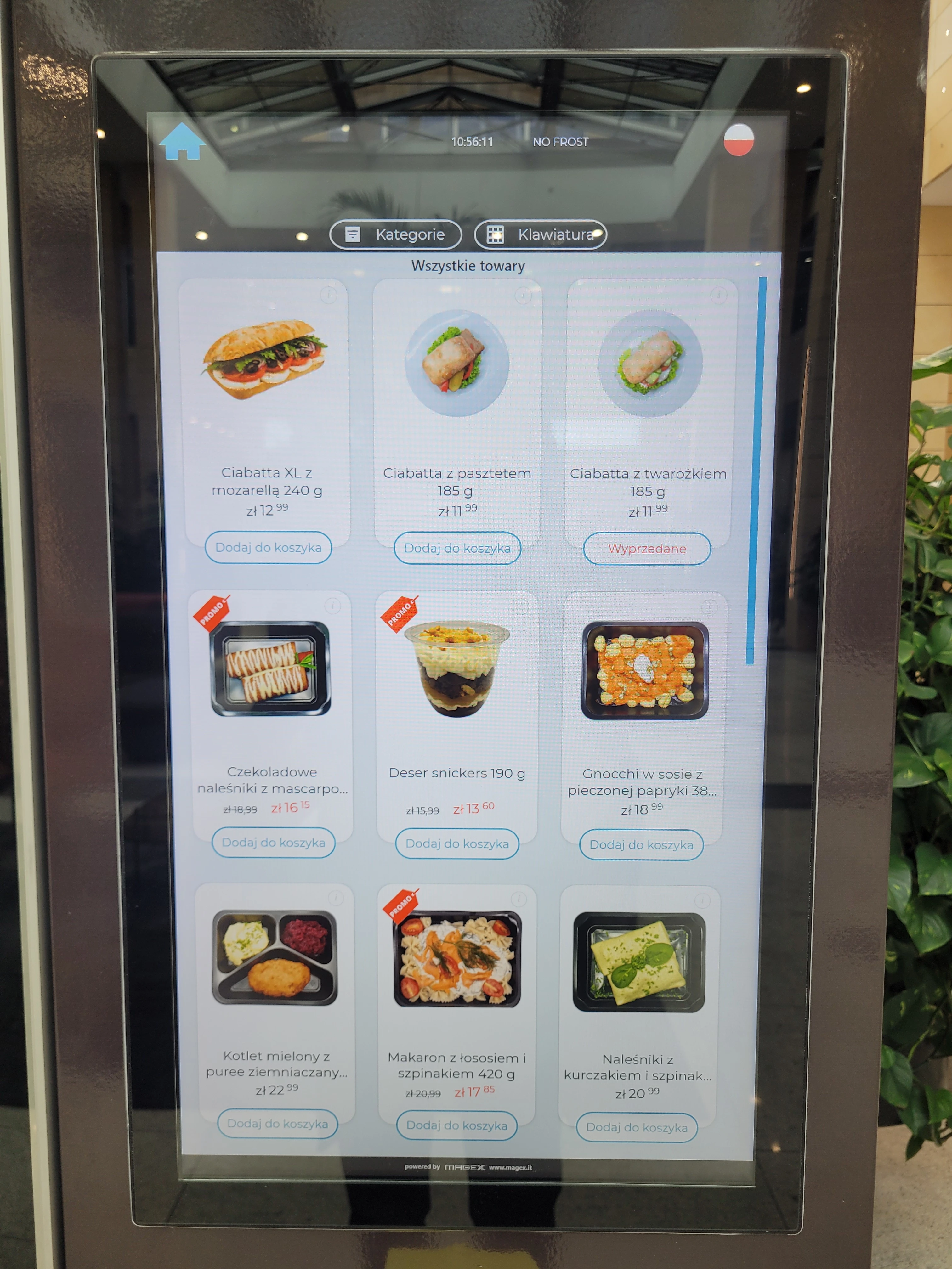 Automat LuncherBox z posiłkami - ekran wyboru