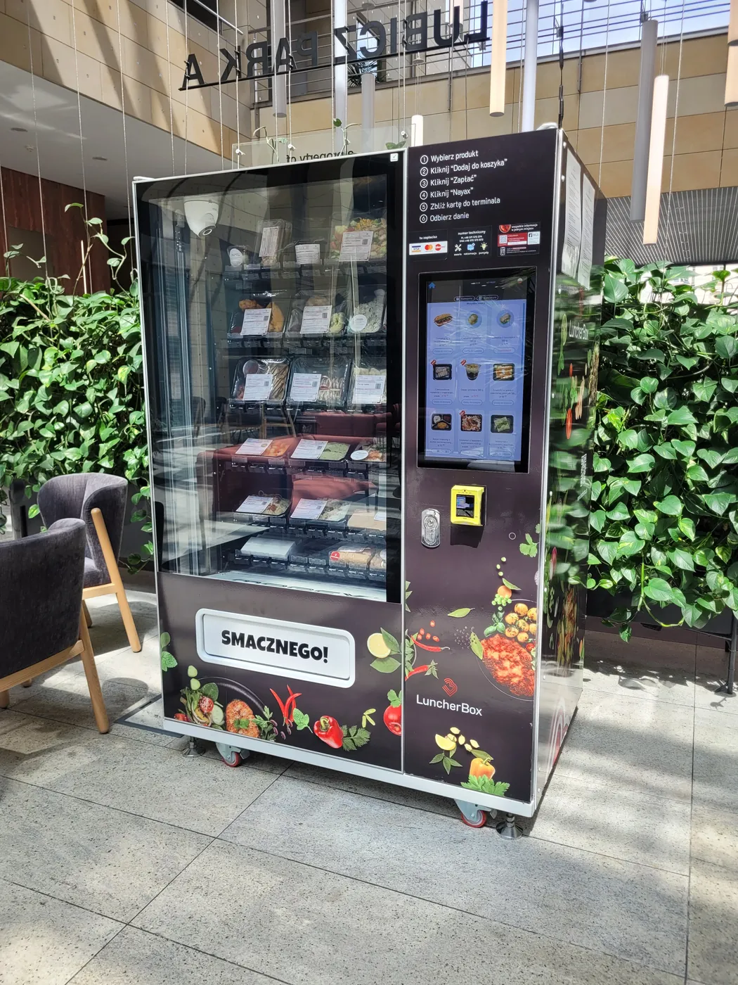 Automat LuncherBox z posiłkami