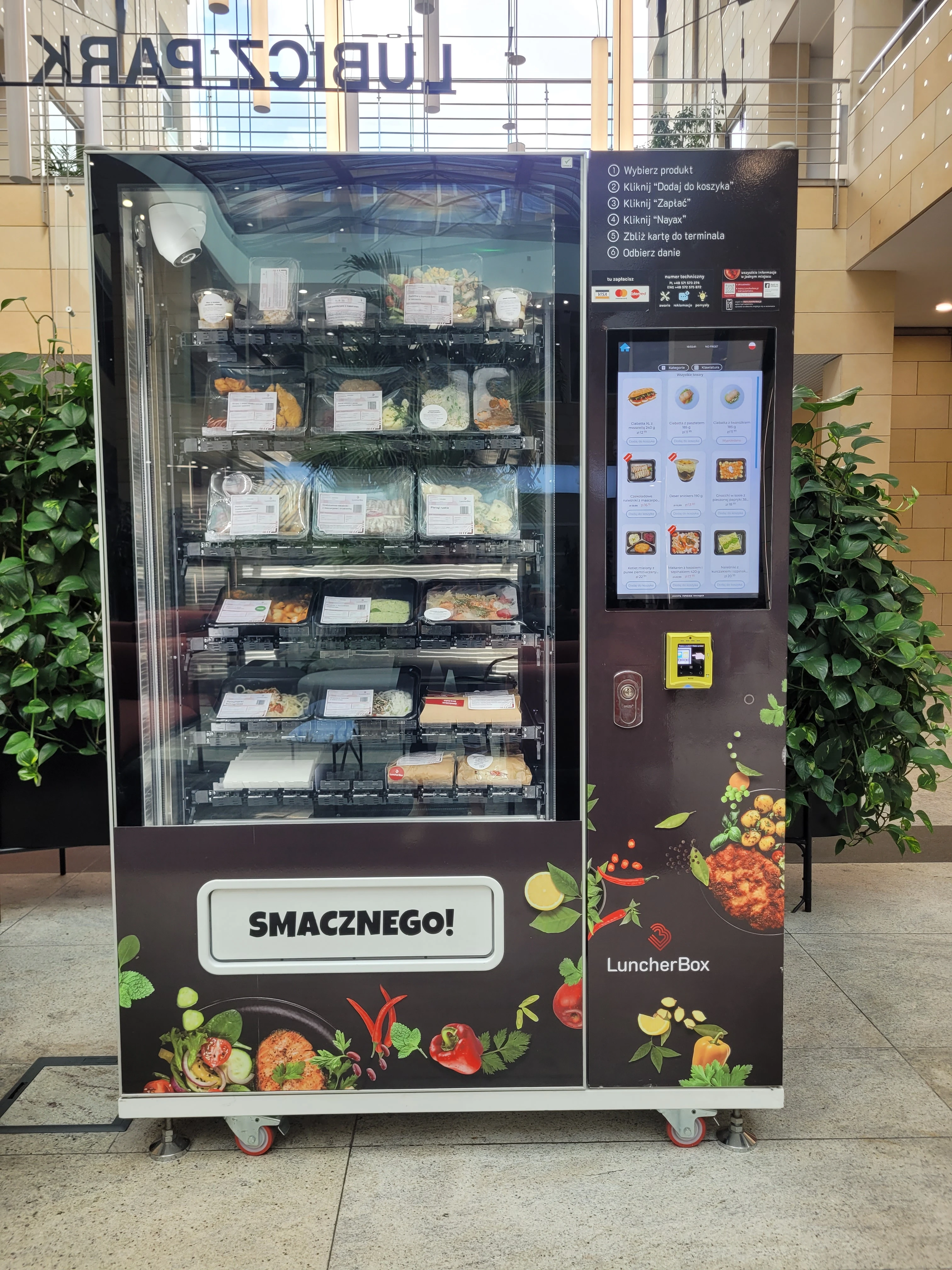 Automat LuncherBox w biurowcu Lubicz Park